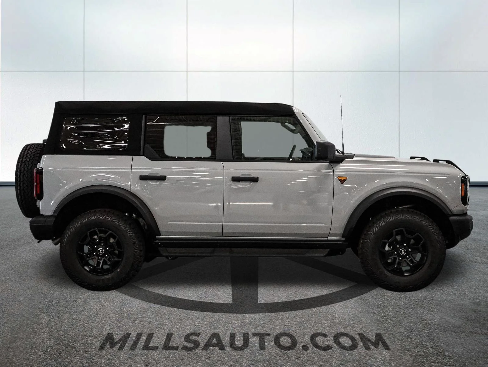 New 2026 Avalanche Gray Ford Badlands® image 9