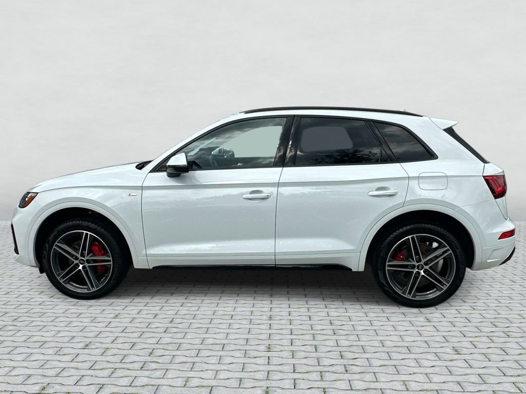 Used 2024 Glacier White Metallic Audi  image 8