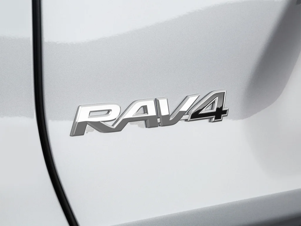 Used 2020 Silver Toyota XLE image 66