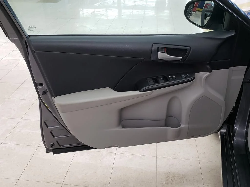 Used 2013 Magnetic Gray Metallic Toyota LE image 10