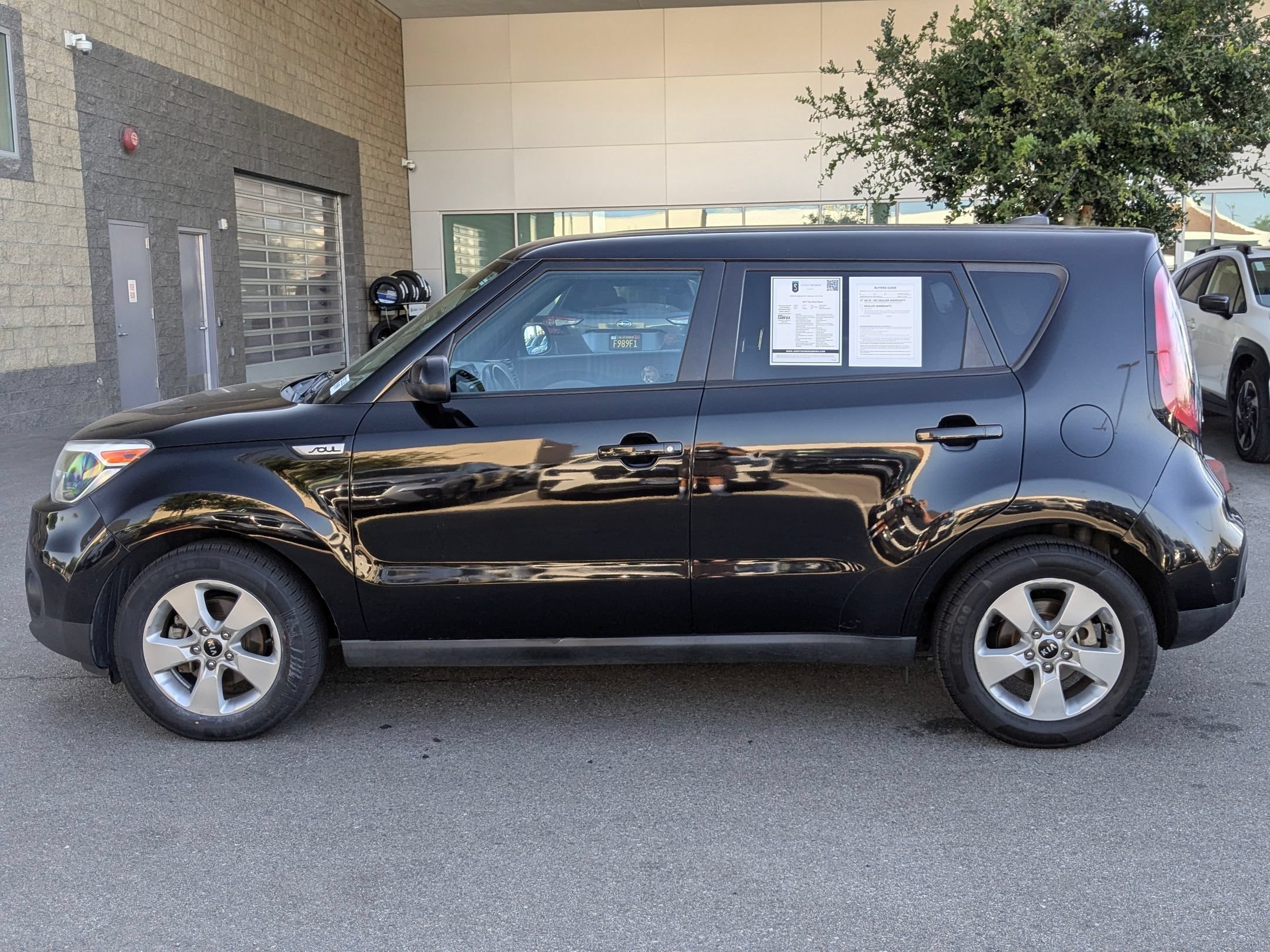 Used 2017 Kia Soul Base with VIN KNDJN2A27H7489274 for sale in Santa Clarita, CA