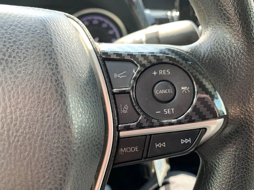 Used 2022 Silver Toyota LE image 27