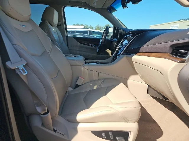 Used 2019 Gray Cadillac Premium Luxury image 8