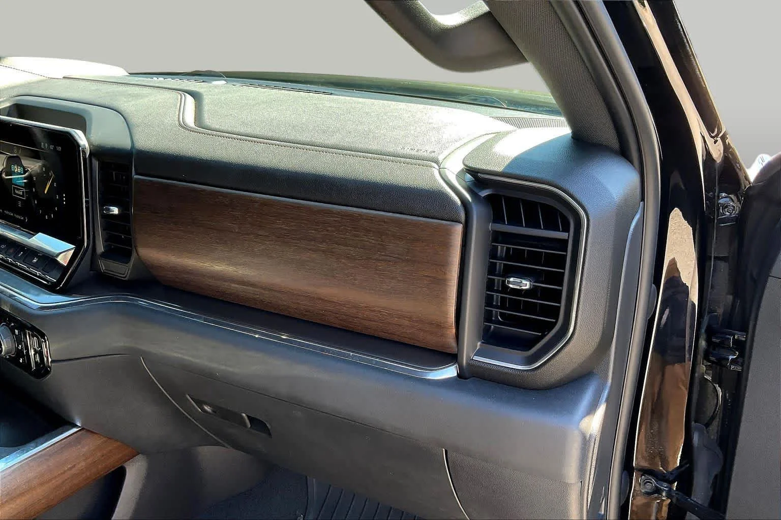 Used 2023 Black Chevrolet High Country image 37