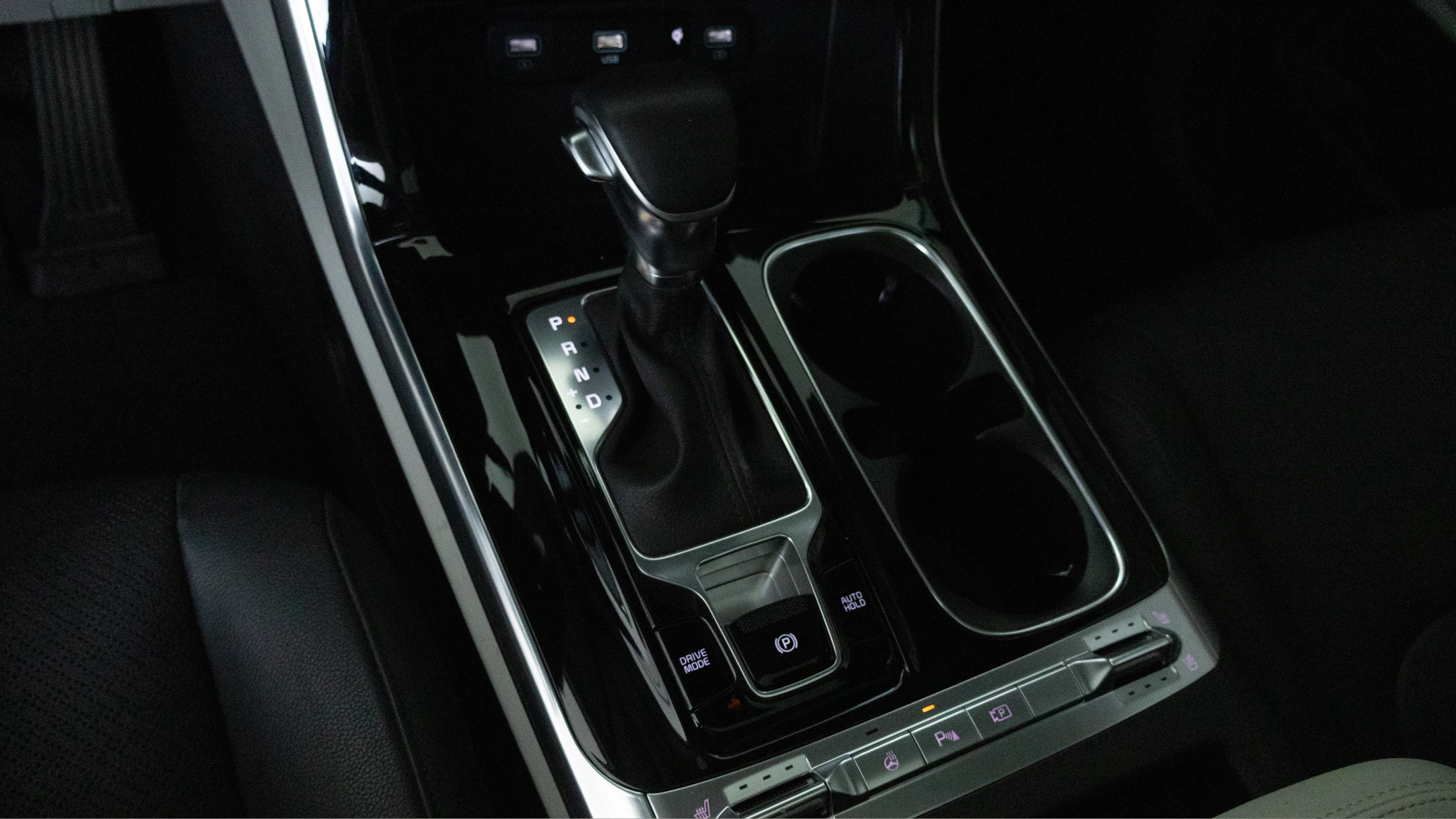 Used 2024 Ceramic Silver Kia SX Prestige image 14