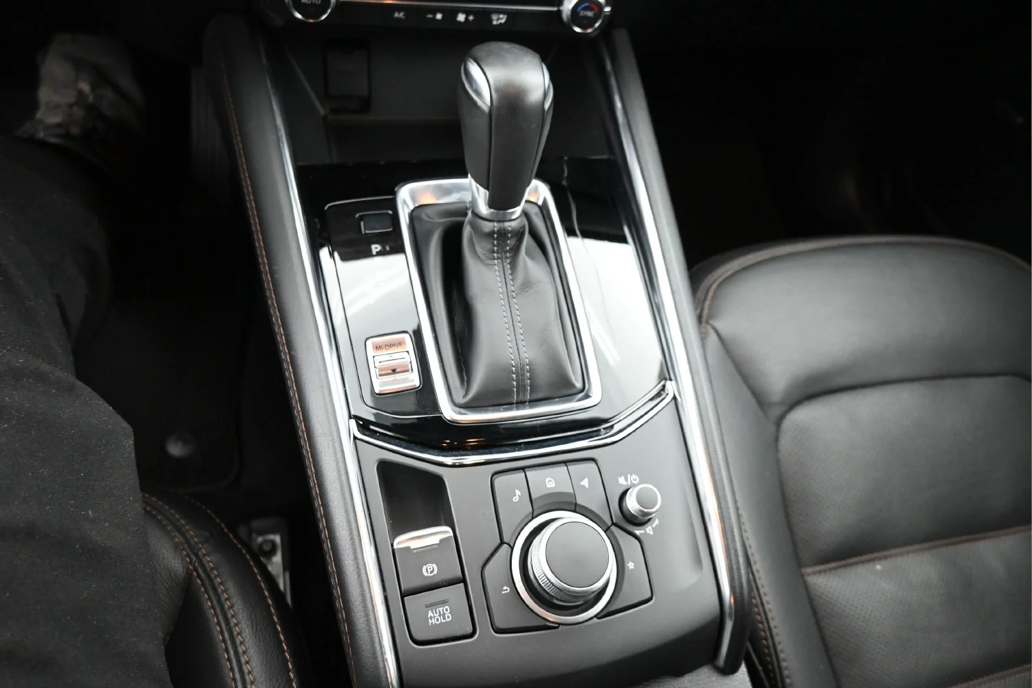 Used 2023 White Mazda 2.5 S Premium image 25