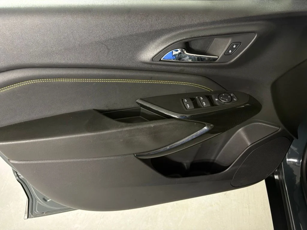 Used 2025 Gray Chevrolet LT image 13