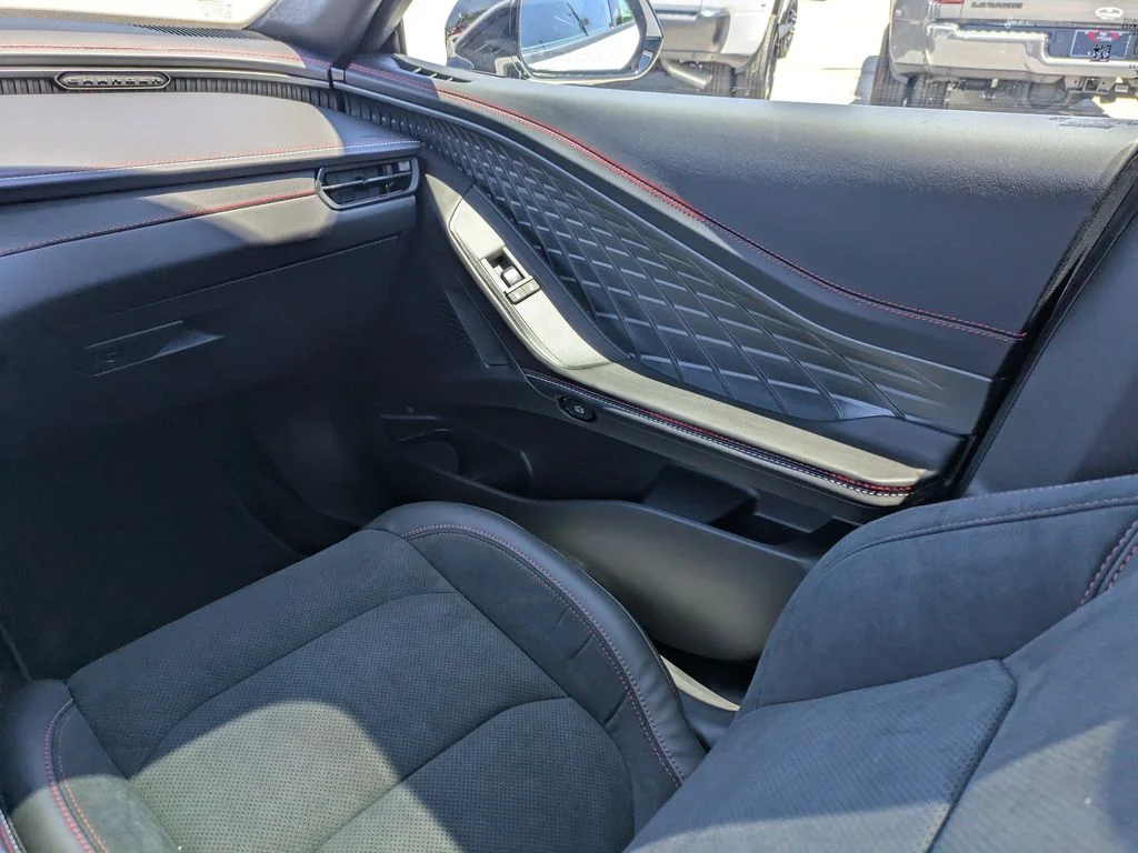 New 2026 White Knuckle Exterior Paint Dodge R/T Plus image 19