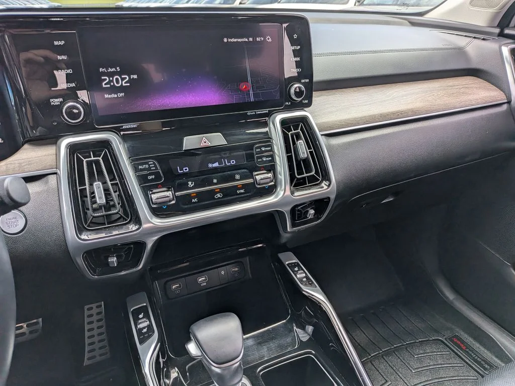 Certified Used 2023 White Kia X-Line SX Prestige image 17