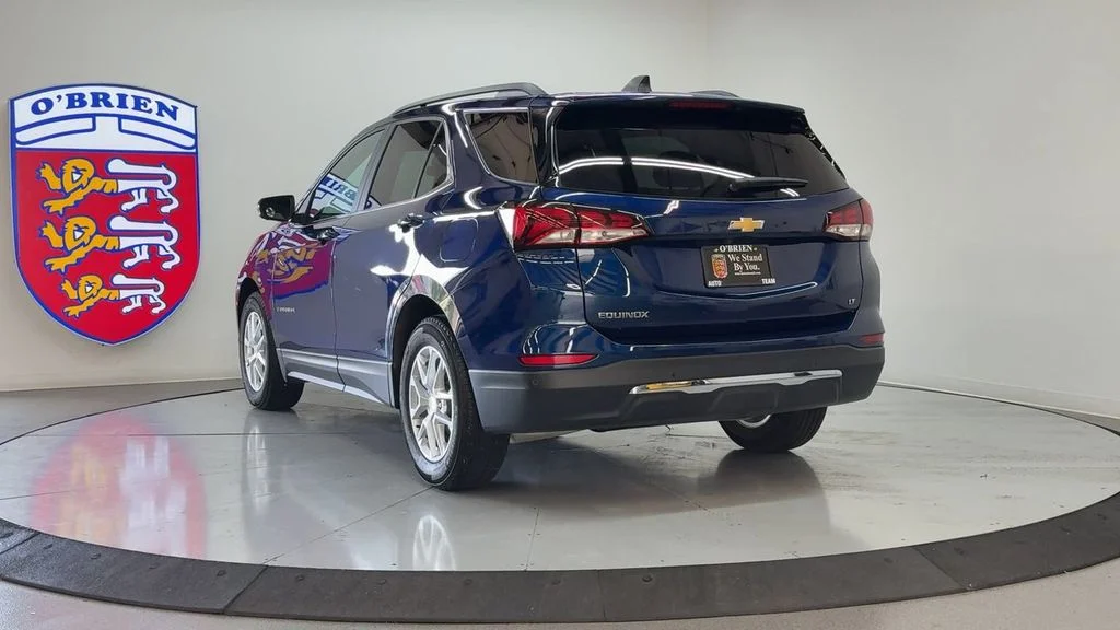 Used 2022 Blue Chevrolet LT image 6
