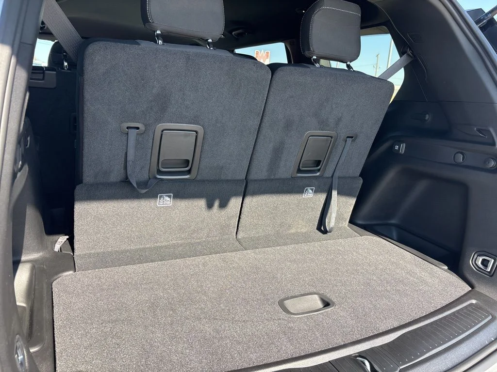 New 2026 Silver Zynith Exterior Paint Jeep Laredo image 28