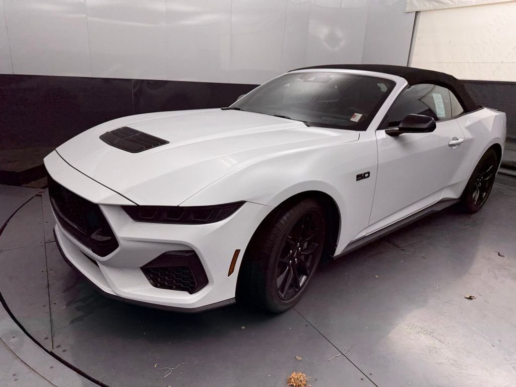 2025 Ford Mustang GT Premium Convertible - Photo 11