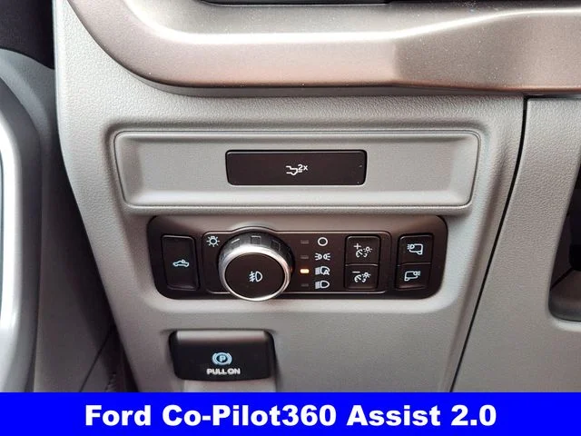 New 2026 Oxford White Ford XLT image 22