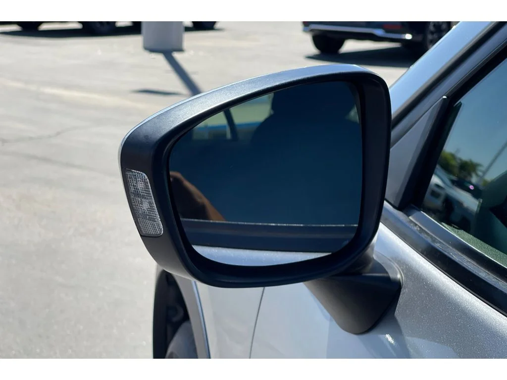 Used 2014 Liquid Silver Metallic Mazda Touring image 5