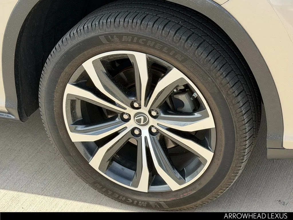 Used 2018 Silver Lexus 350 image 10