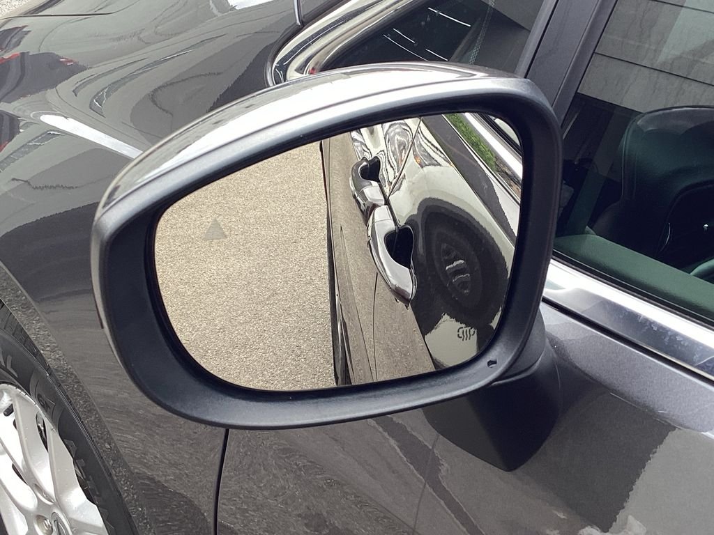 Used 2022 Gray Chrysler LX image 24