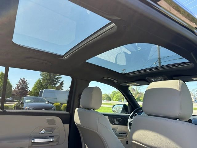 New 2026 Night Black Mercedes-Benz GLB 250 image 81