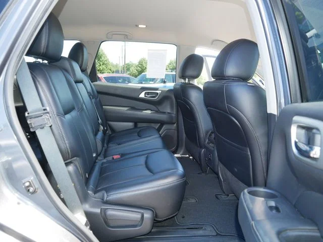 Used 2015 Gray Nissan SL image 20