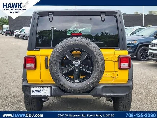 Used 2021 Yellow Jeep Sport Altitude image 5
