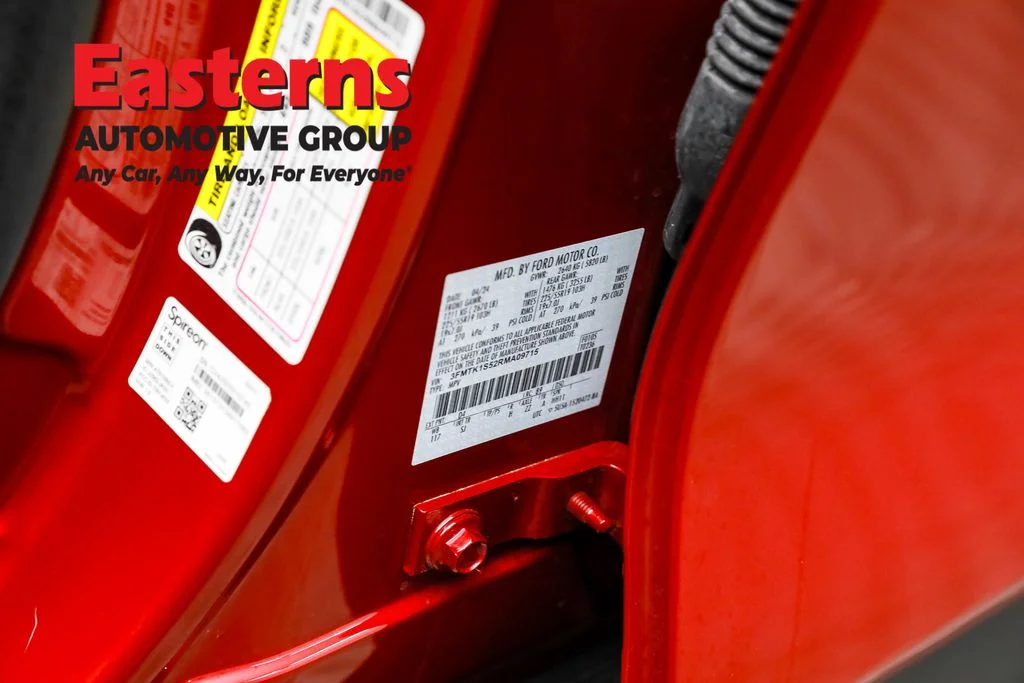 Used 2024 Red Ford Select image 35