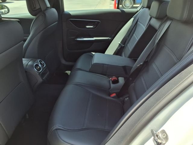2025 Mercedes-Benz C-Class Sedan C 300 - Photo 17