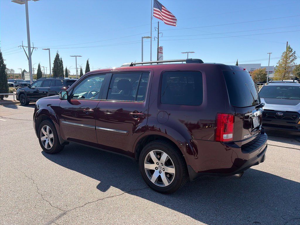Used 2015  Honda Touring image 6