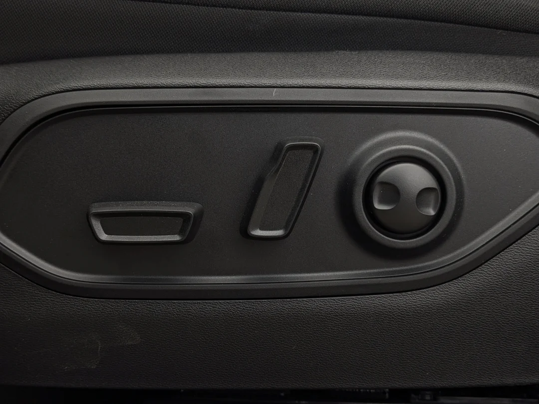 New 2026 41 Jeep Laredo - - 4x4 - Pkg 23F - Mopar Protect Pkg - Compact Spare - 1.6L Turbo Hybrid & More! image 14