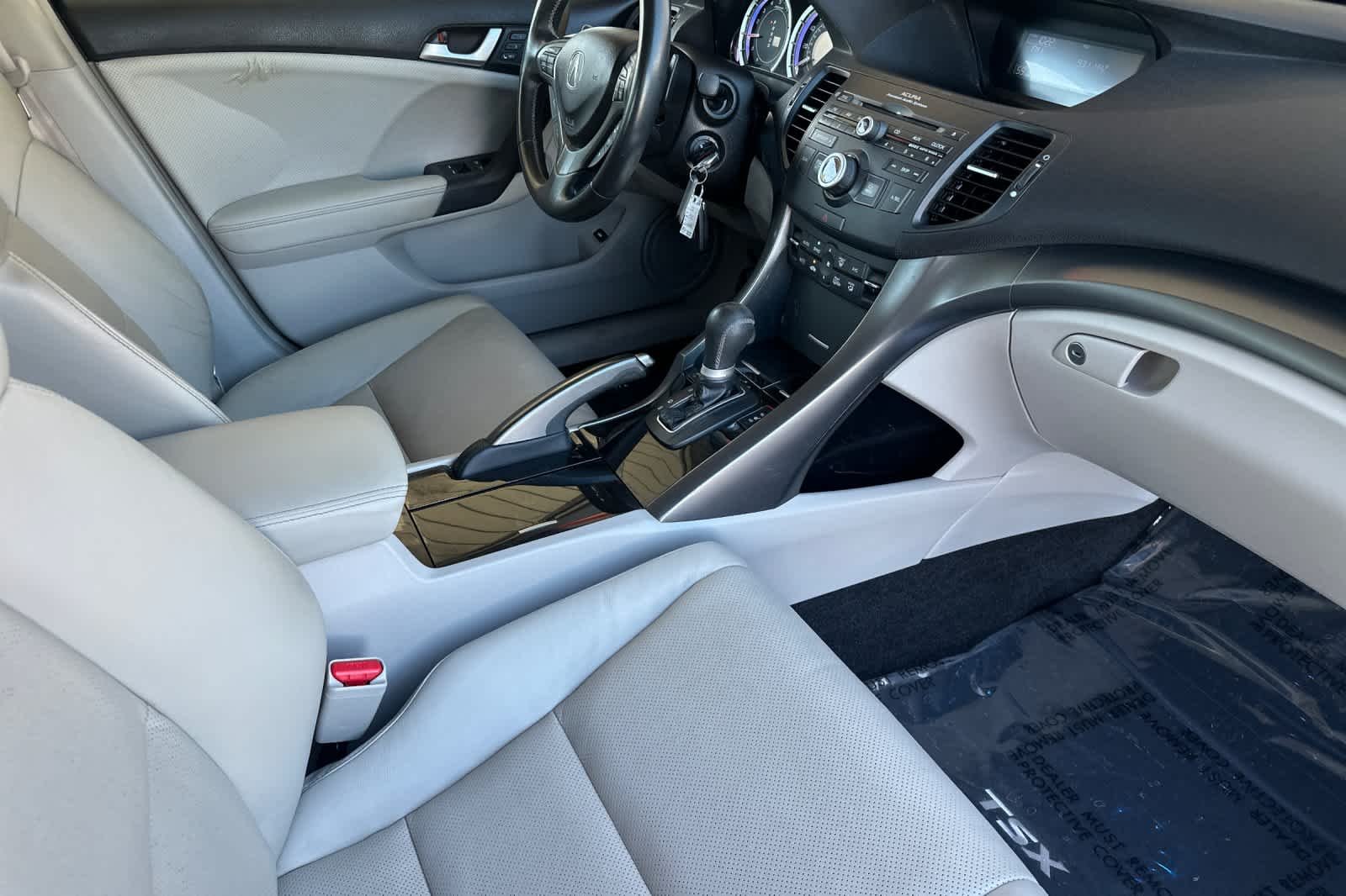 Used 2012  Acura  image 16