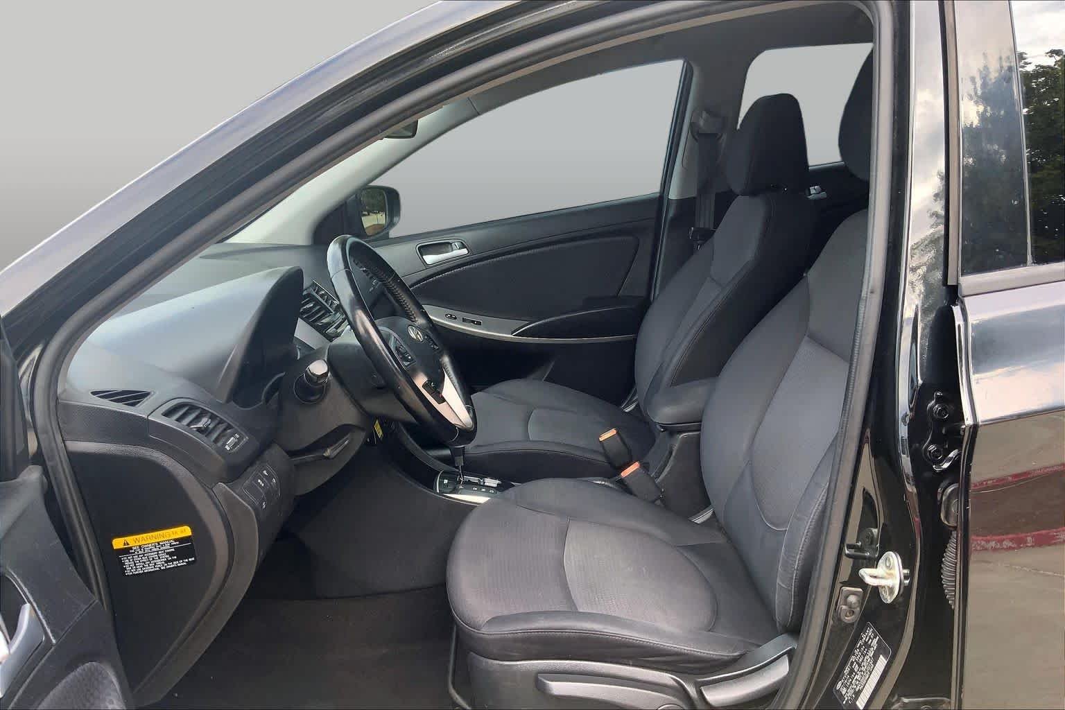 Used 2015 Ultra Black Pearl Hyundai Sport image 8