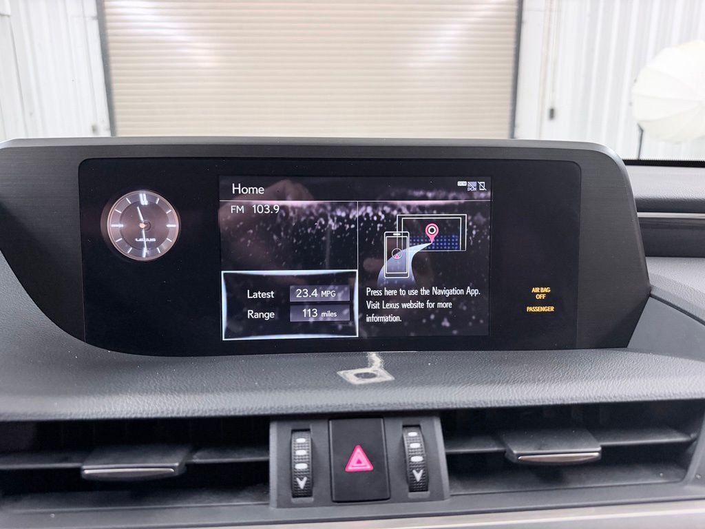 Used 2021 White Lexus 350 image 18