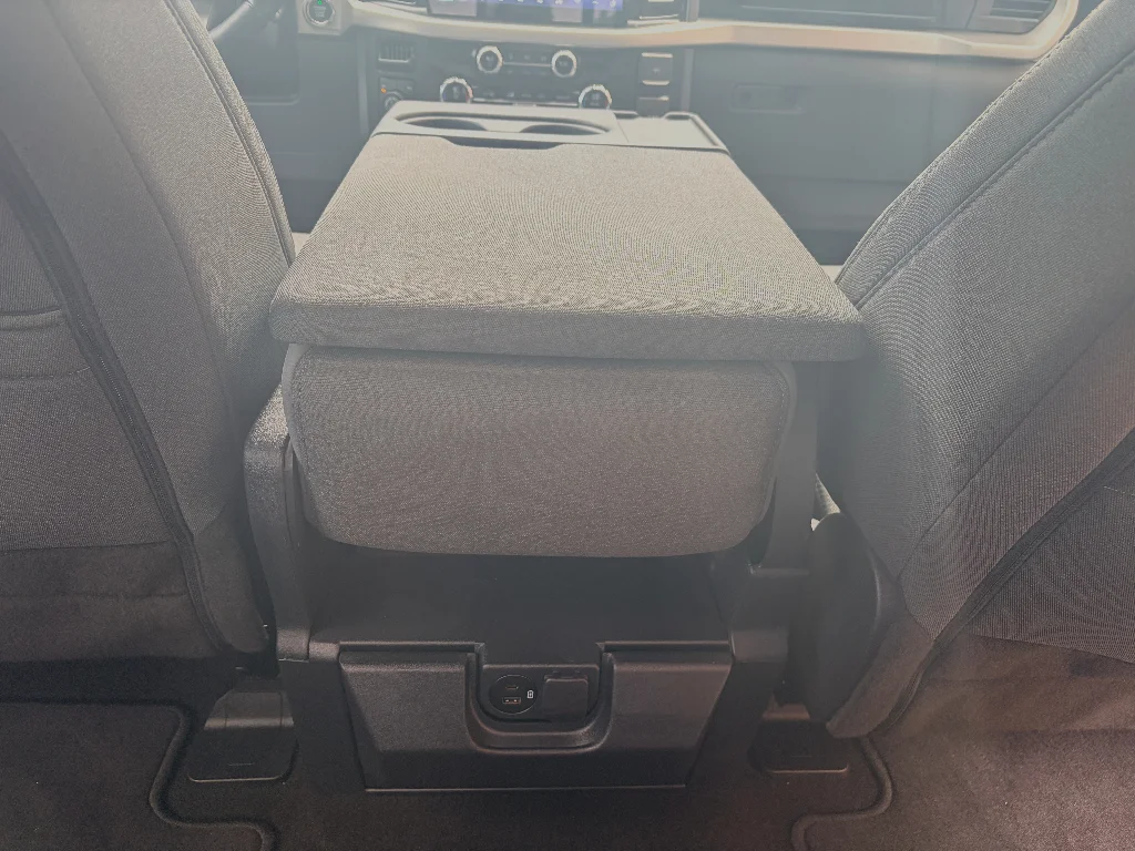 Used 2022 Oxford White Ford XLT image 24