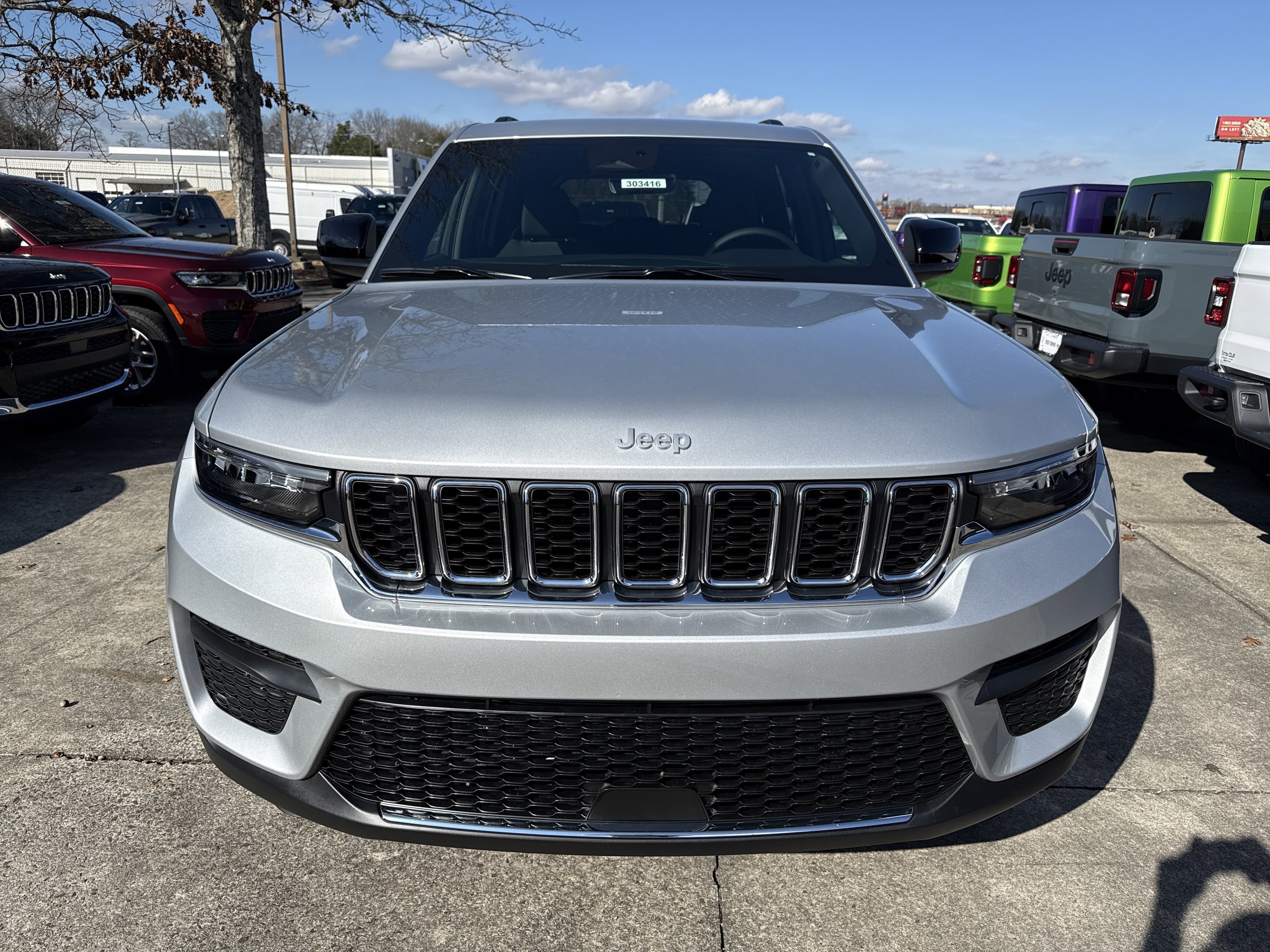 New 2025 Silver Zynith Jeep Laredo image 2