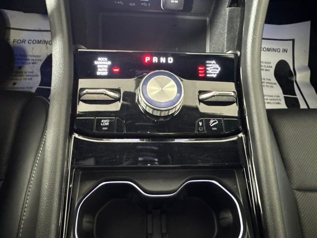 Used 2022 Silver Zynith Jeep Overland image 17