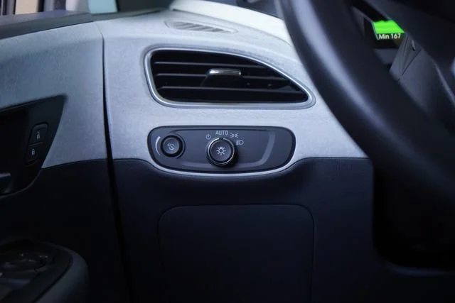 Used 2019 (Includes (TUS) Black grille.) Chevrolet LT image 17