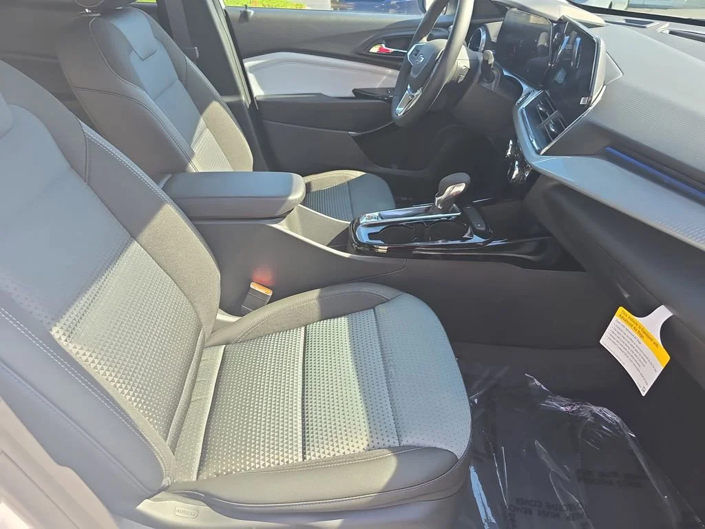 2026 Chevrolet Trax LT - Photo 10