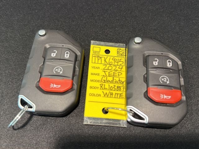 Used 2024 White Jeep Rubicon image 49