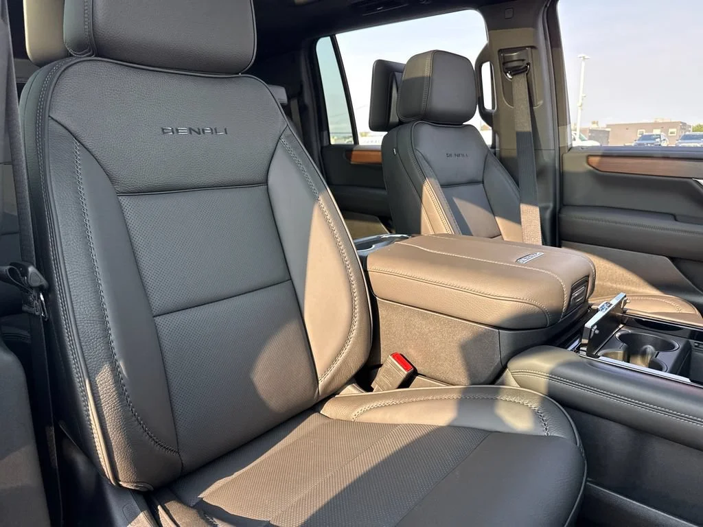 2026 GMC Yukon XL Denali - Photo 37