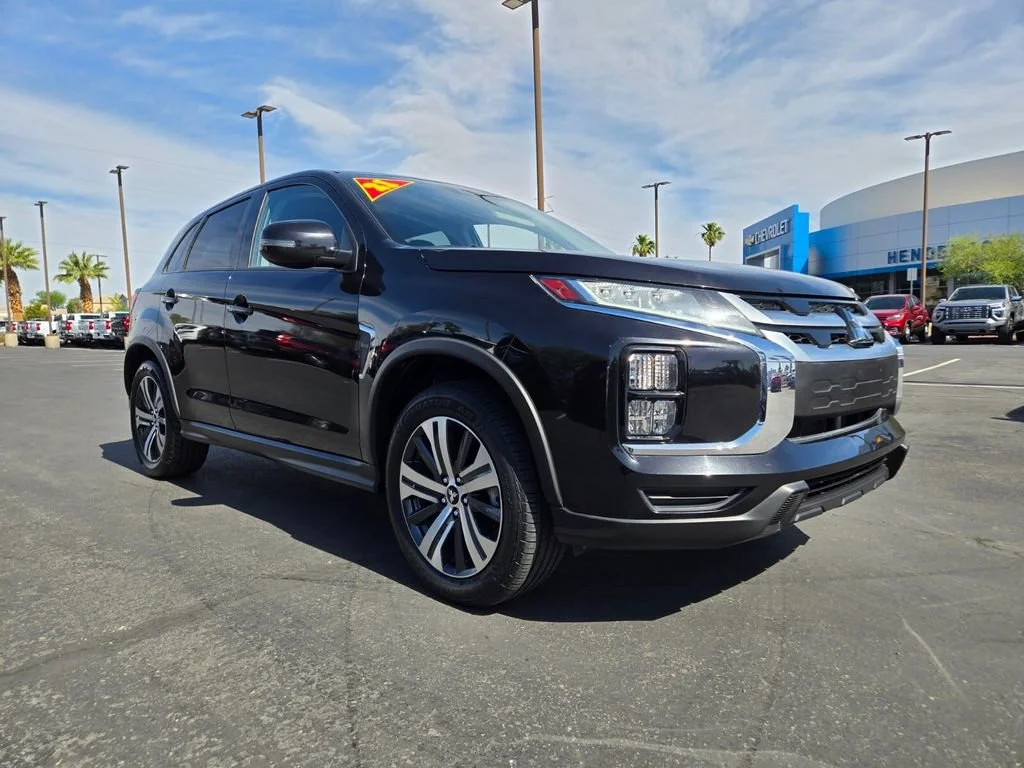 Used 2021 Black Mitsubishi ES image 1