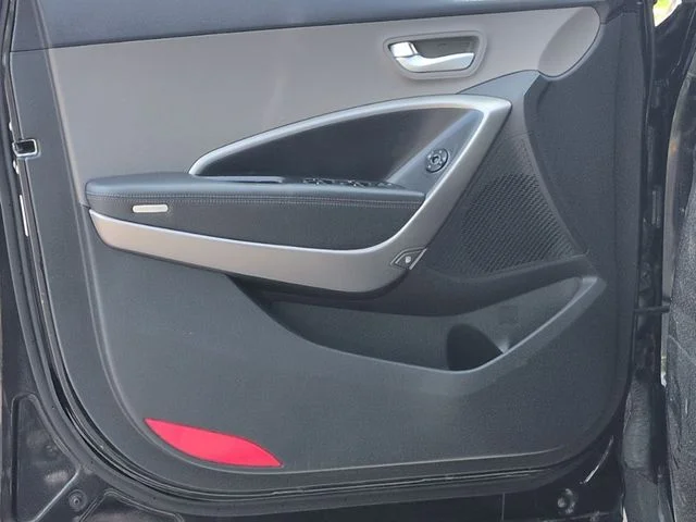 Used 2014 Black Hyundai Base image 12