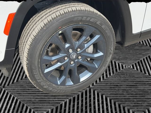 New 2026 Bright White Clear-Coat Exterior Paint Jeep  image 9