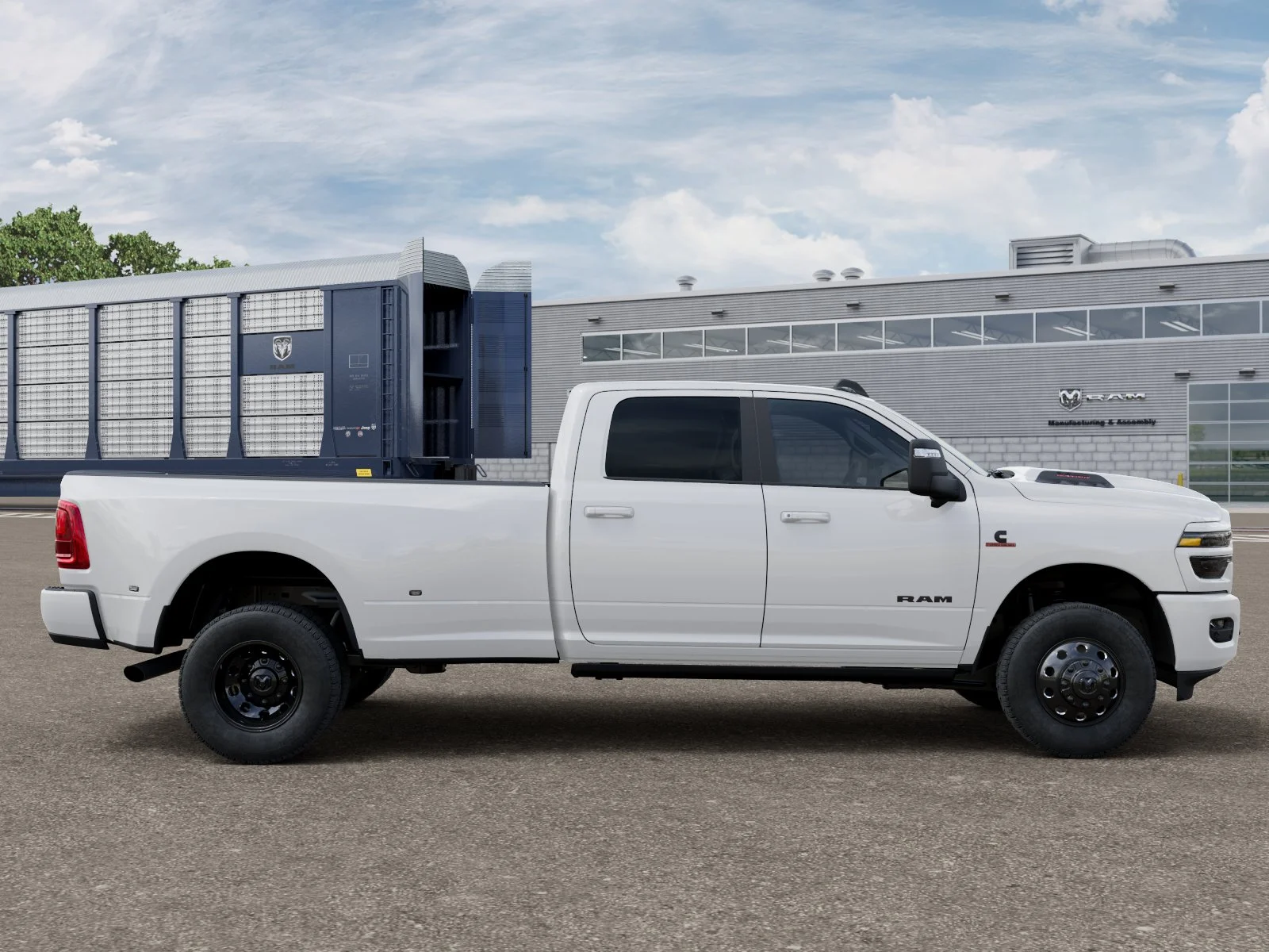 New 2026 Bright White Clear-Coat Exterior Paint RAM LARAMIE image 12