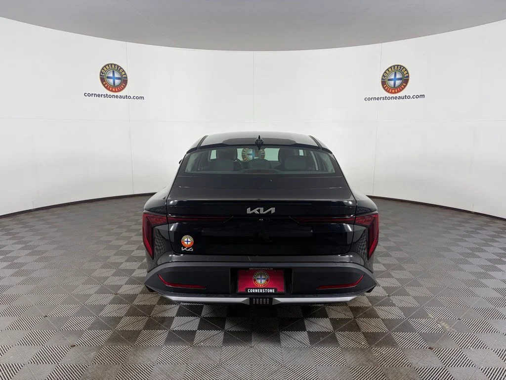 2025 Kia K4 LXS - Photo 8