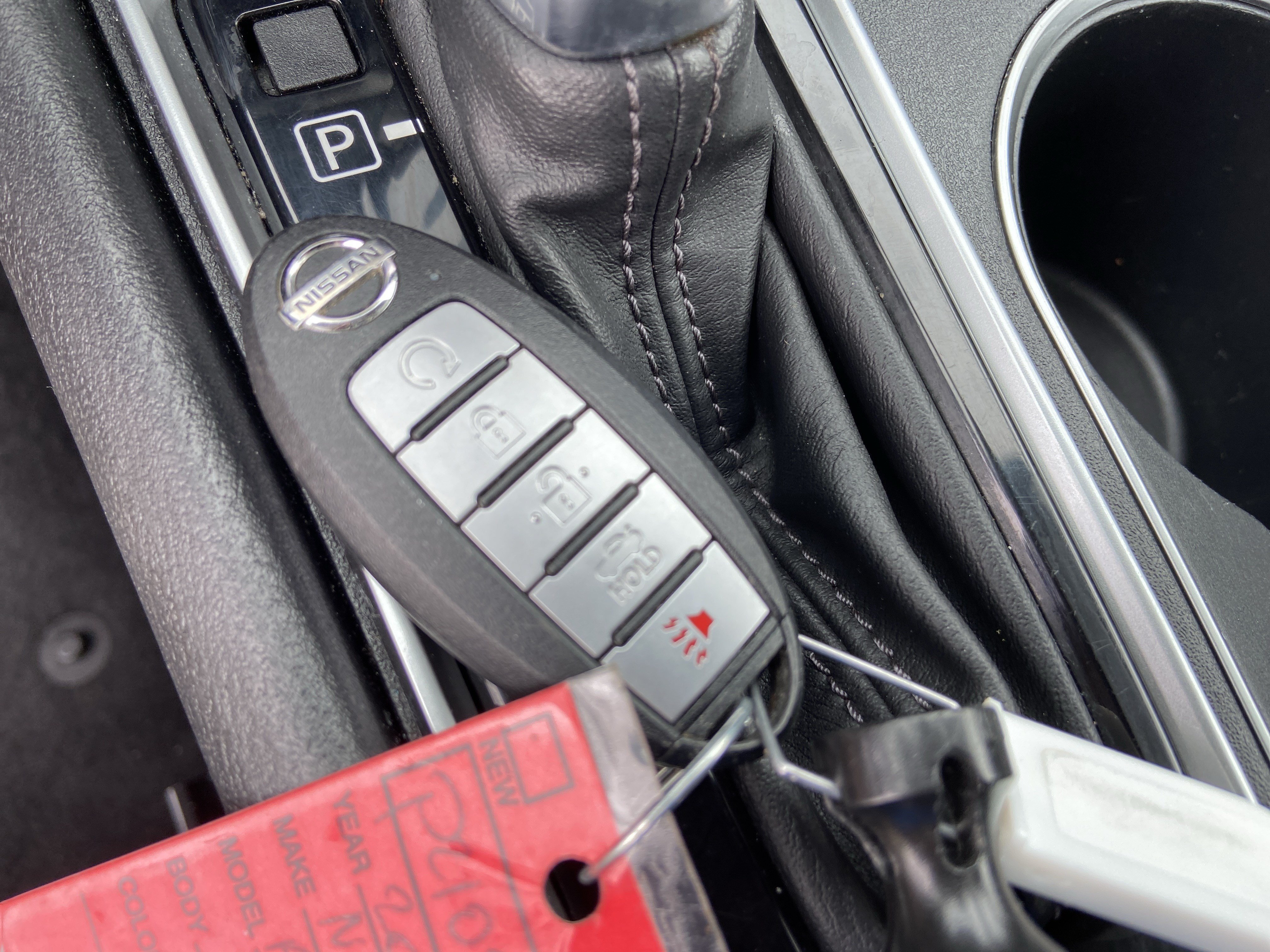 Used 2022 Super Black Nissan 2.5 SV image 43