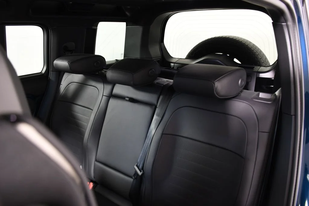 New 2026 Sargasso Blue Land Rover  image 28