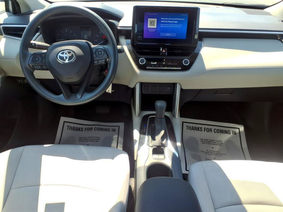 Used 2023 Sonic Silver Toyota L image 25