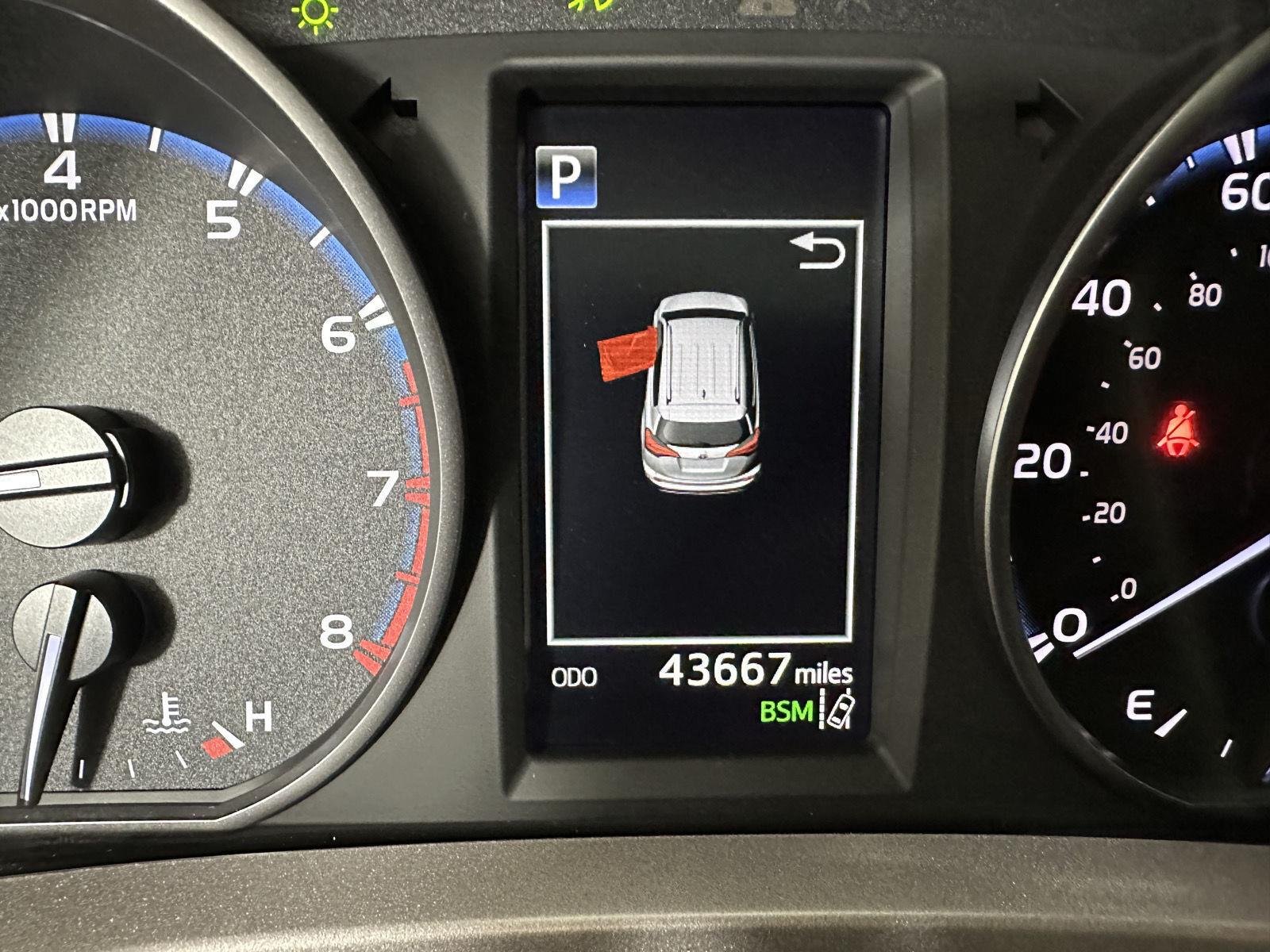 Used 2018 Magnetic Gray Metallic Toyota XLE image 20