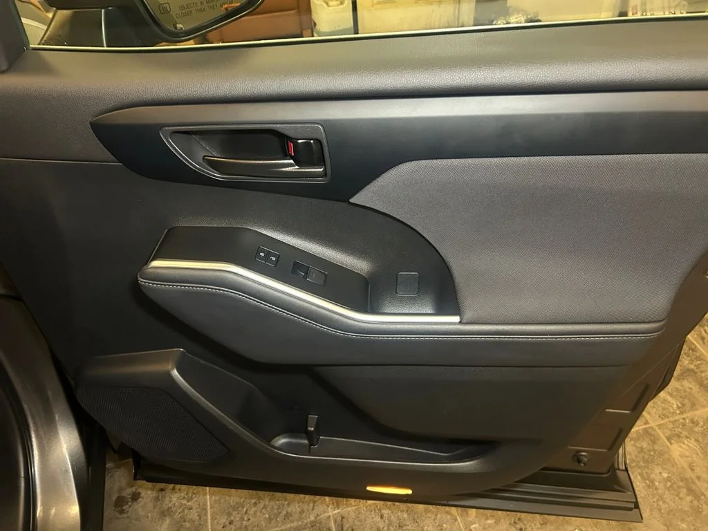 Used 2023 Magnetic Gray Toyota L image 16