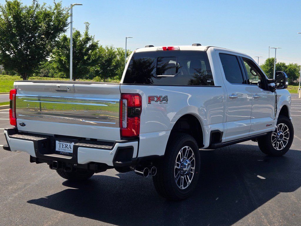 New 2026 Star White Metallic Tri-Coat Ford F-250® Platinum® image 14