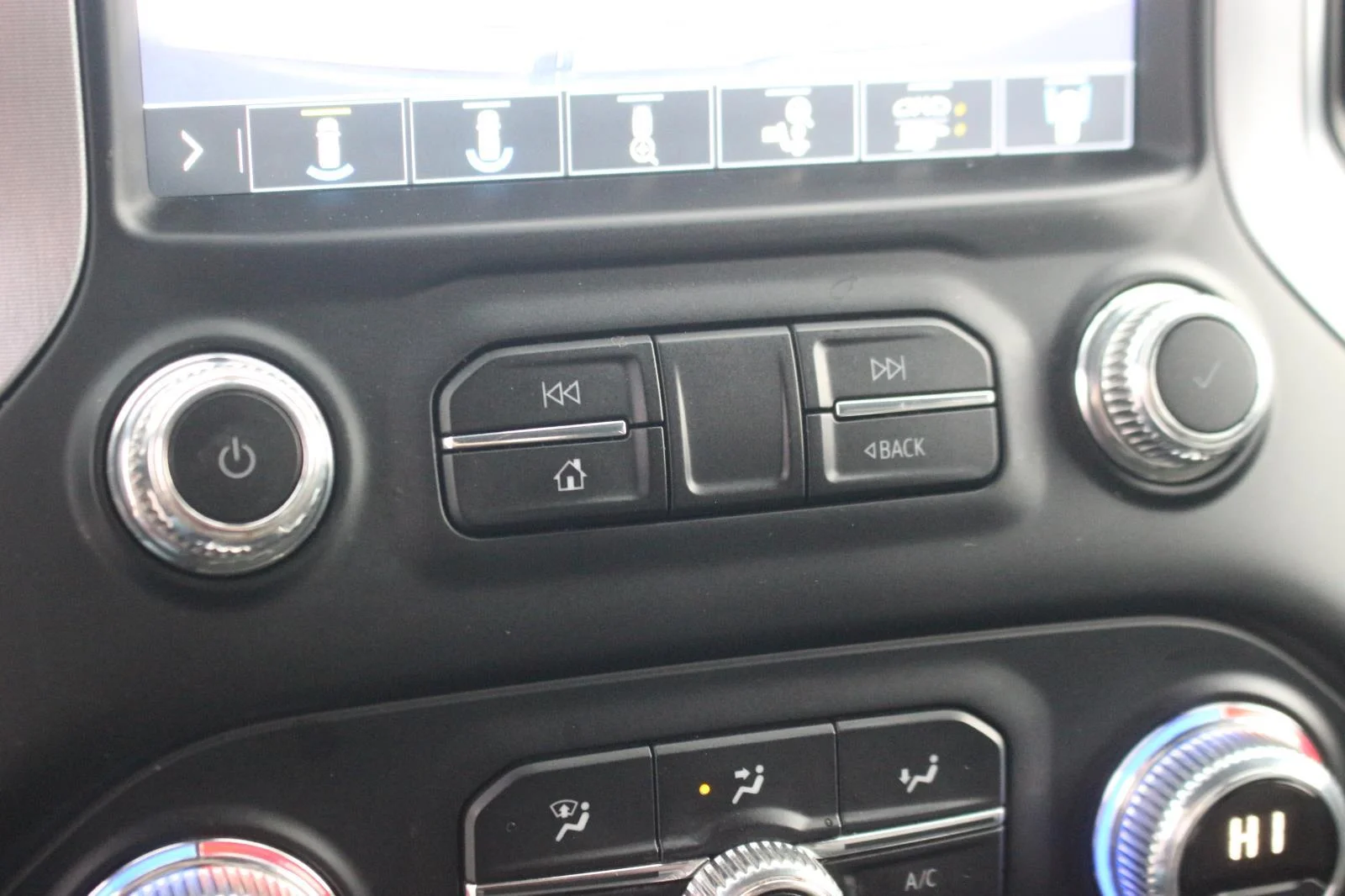 Used 2019 DARK SKY METALLIC GMC SLT image 24