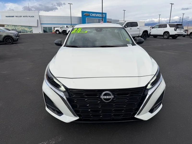 Used 2025 Glacier White Nissan SV image 8